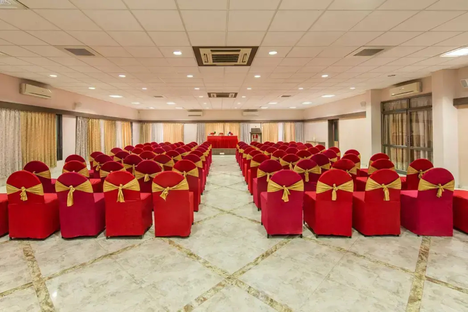 Lion Lords Inn Rajula