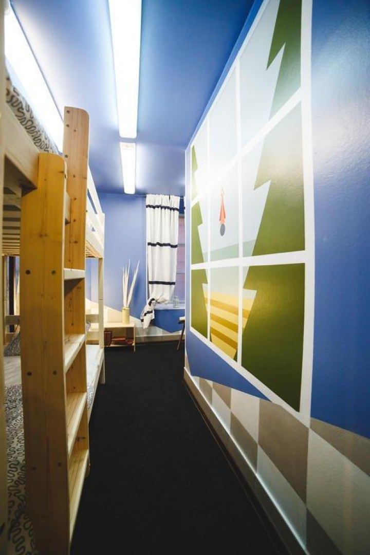 Art-Hostel Contrast