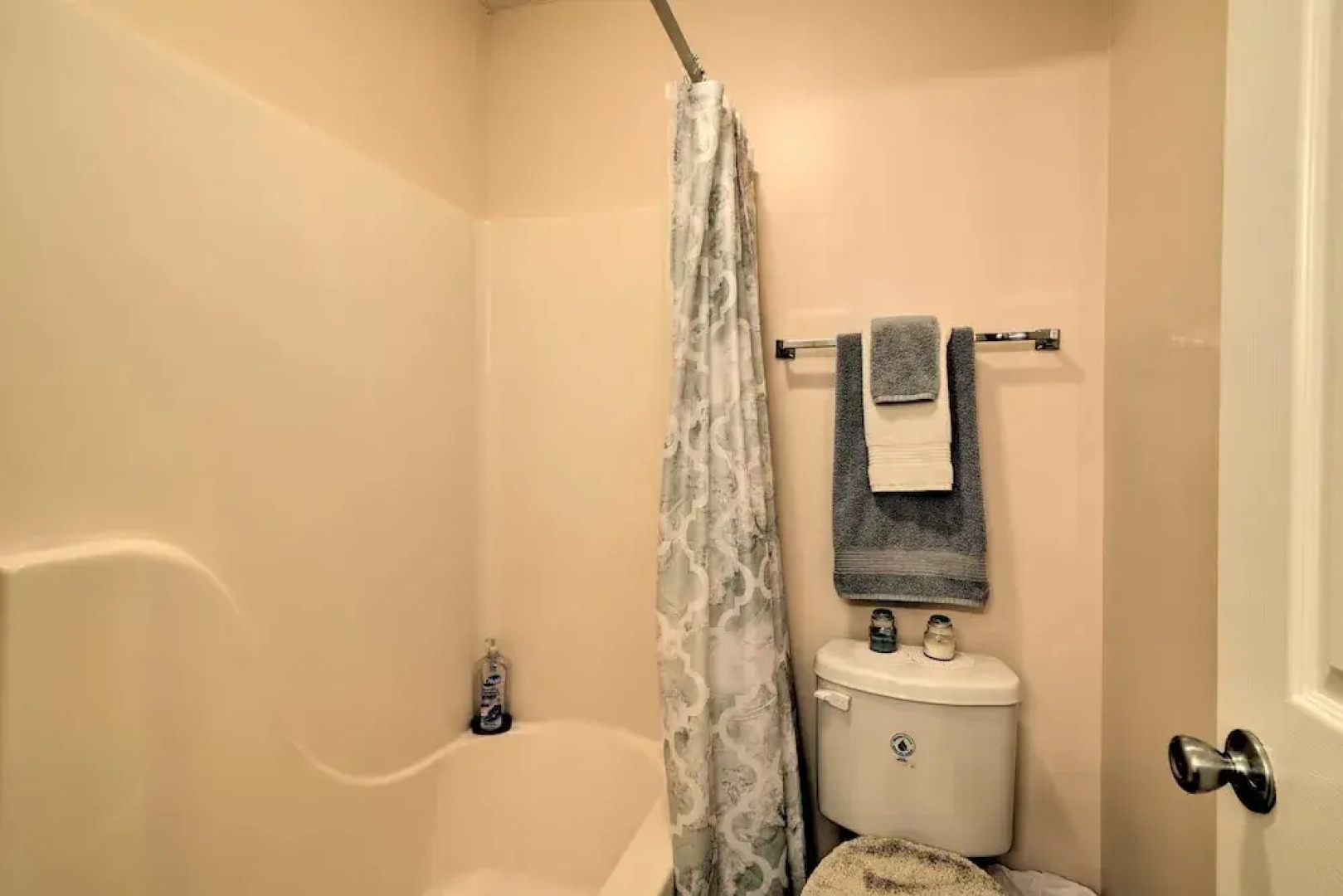 Aberdeen Club Golf Retreat, Short Drive to Beach!