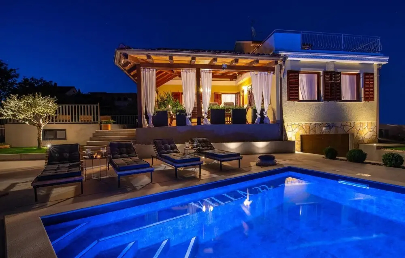 Beautiful Home in Biograd na Moru With Wifi, Outdoor Swimming Pool and Heated Swimming Pool