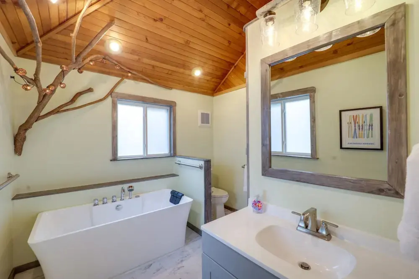 Sugar Mountain Chairlift View Home w/ Hot Tub!