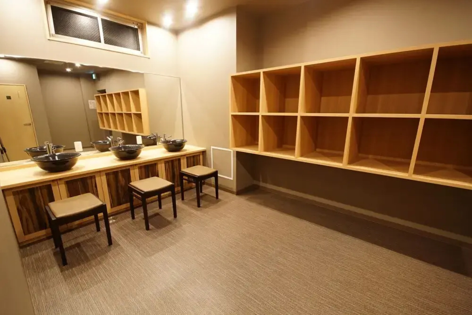 Kyou Gohan to Rotenburo no Yado Yunohanatsukiya