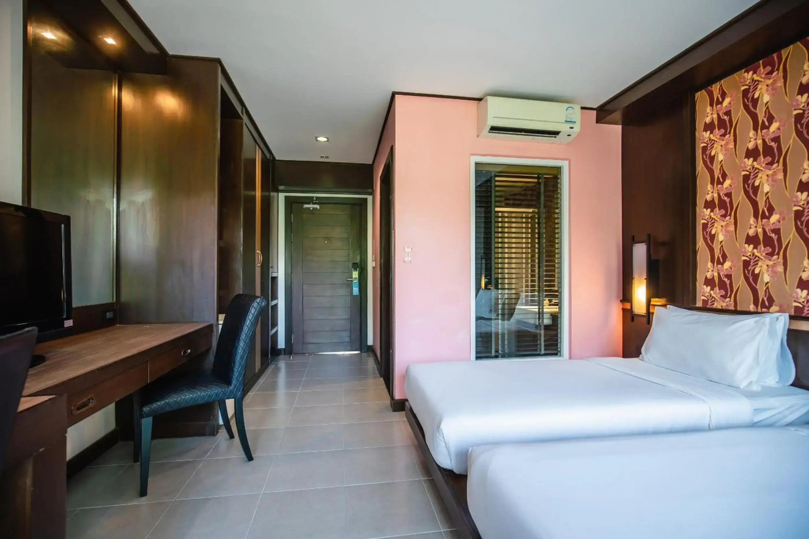 Ratana Hotel Chalong