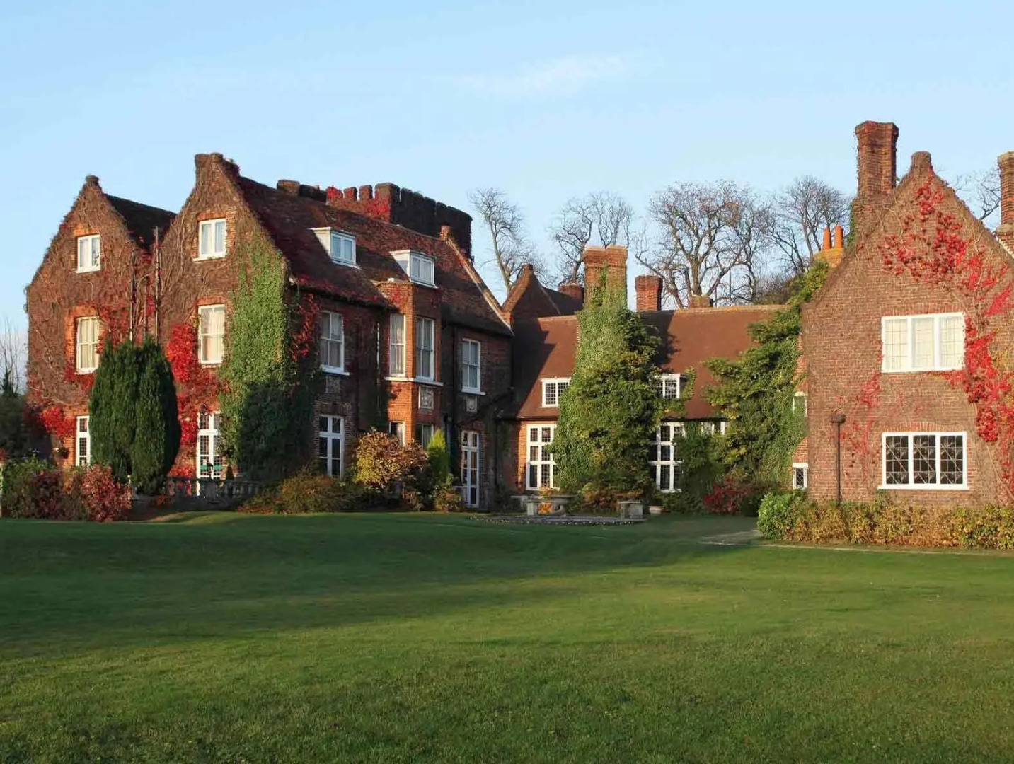 voco Letchworth Hall by IHG