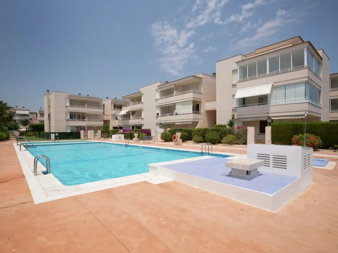 Well Kept Apartment with Sea Views & 2 Swimming Pools near Vinaròs