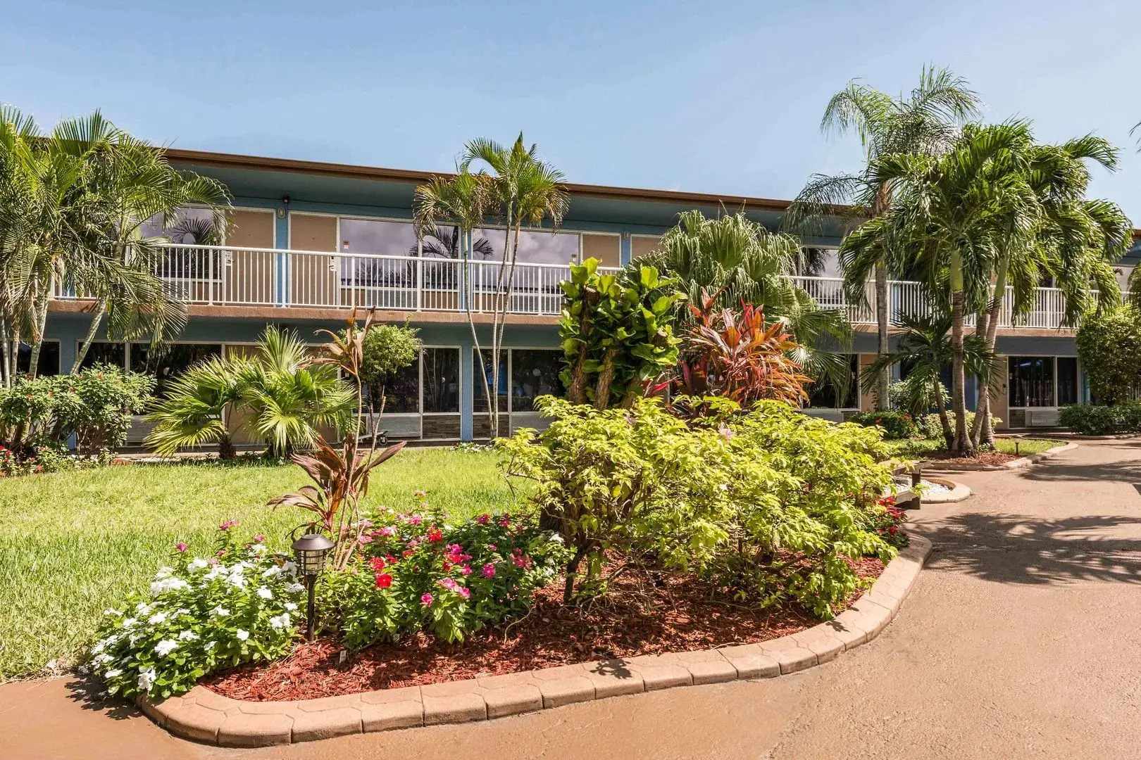 Rodeway Inn & Suites Fort Lauderdale Airport / Cruise Port