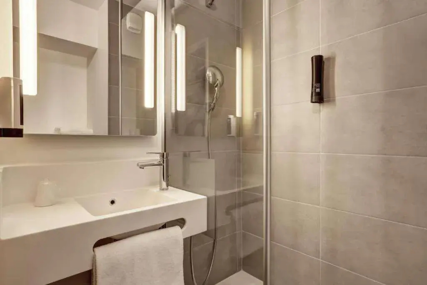 B&B HOTEL Evian Publier