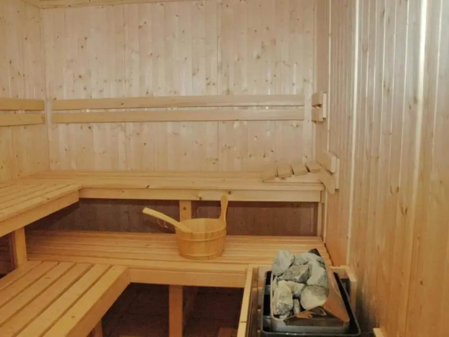 Gîte Civray-sur-Esves, 4 pièces, 6 personnes - FR-1-381-323