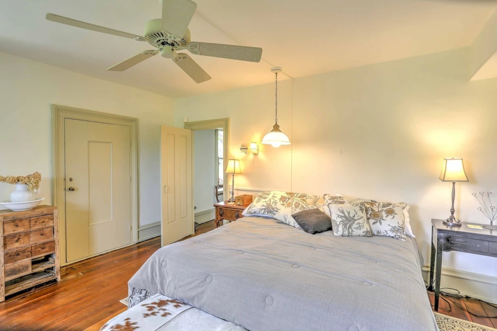 Historic Ottawa Lake House: Deck, Barn + 96 Acres!