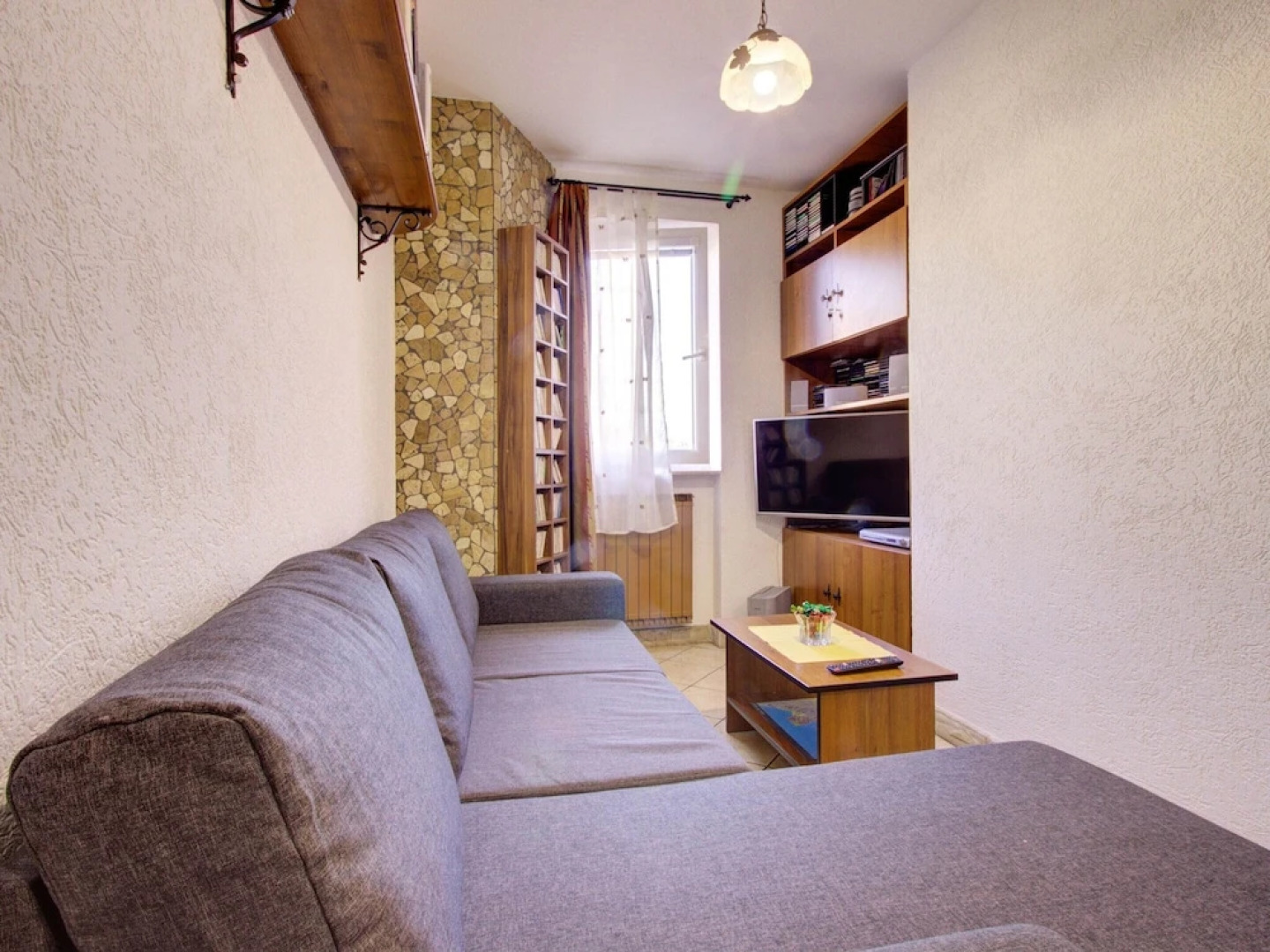 Air Conditioned Apartment in Residential Area near Town Center