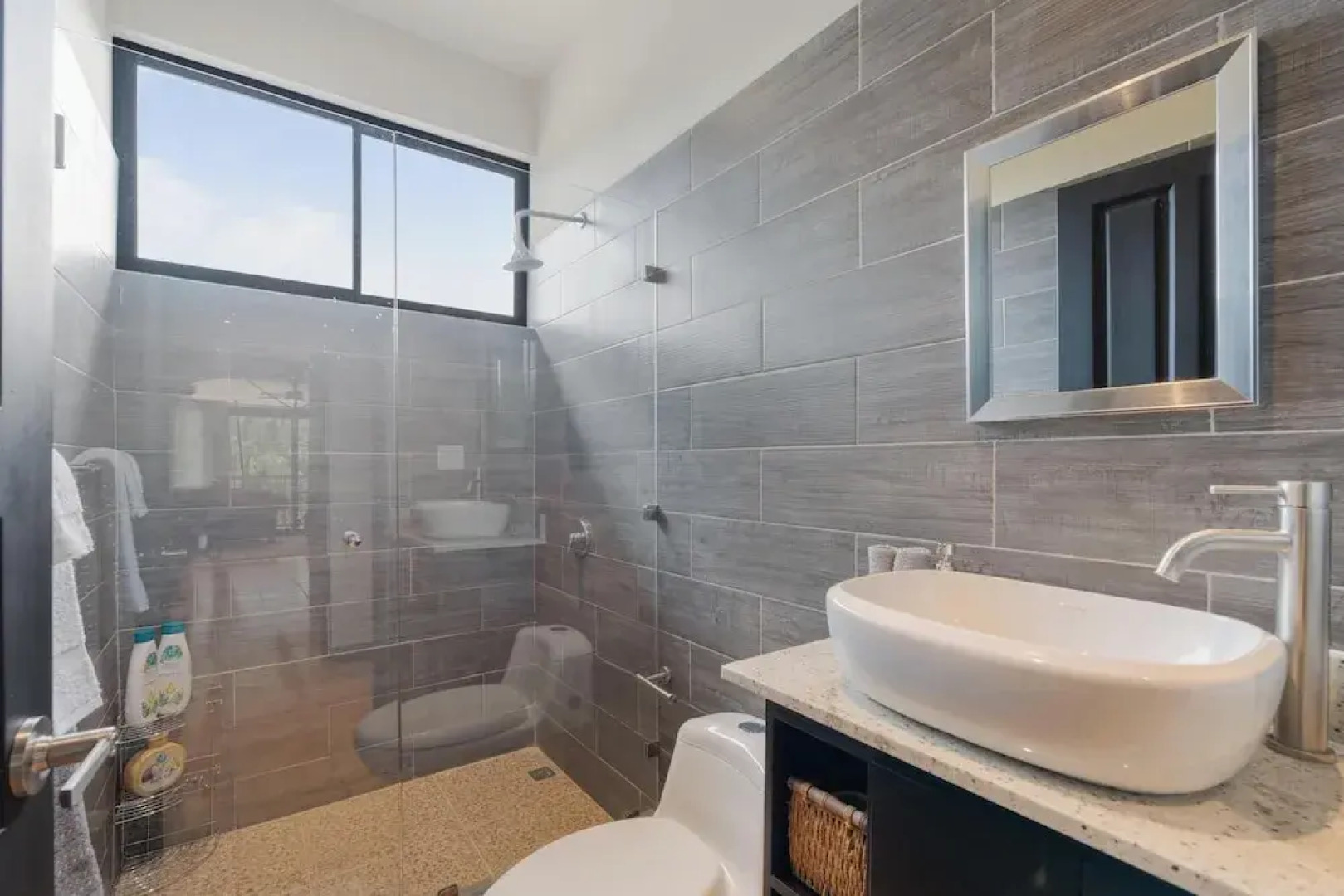 Suite 4 - Sloth Pool&Beach 3 BR Condo