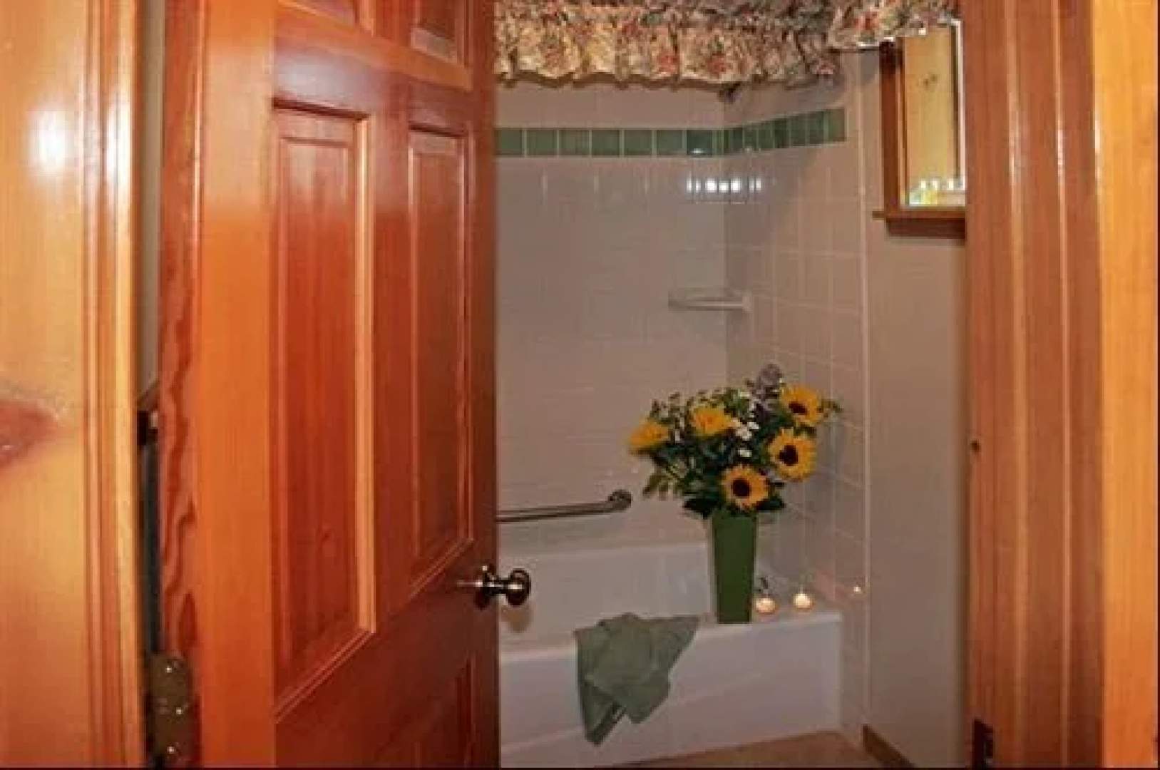 Sea Rock Bed and Breakfast Inn