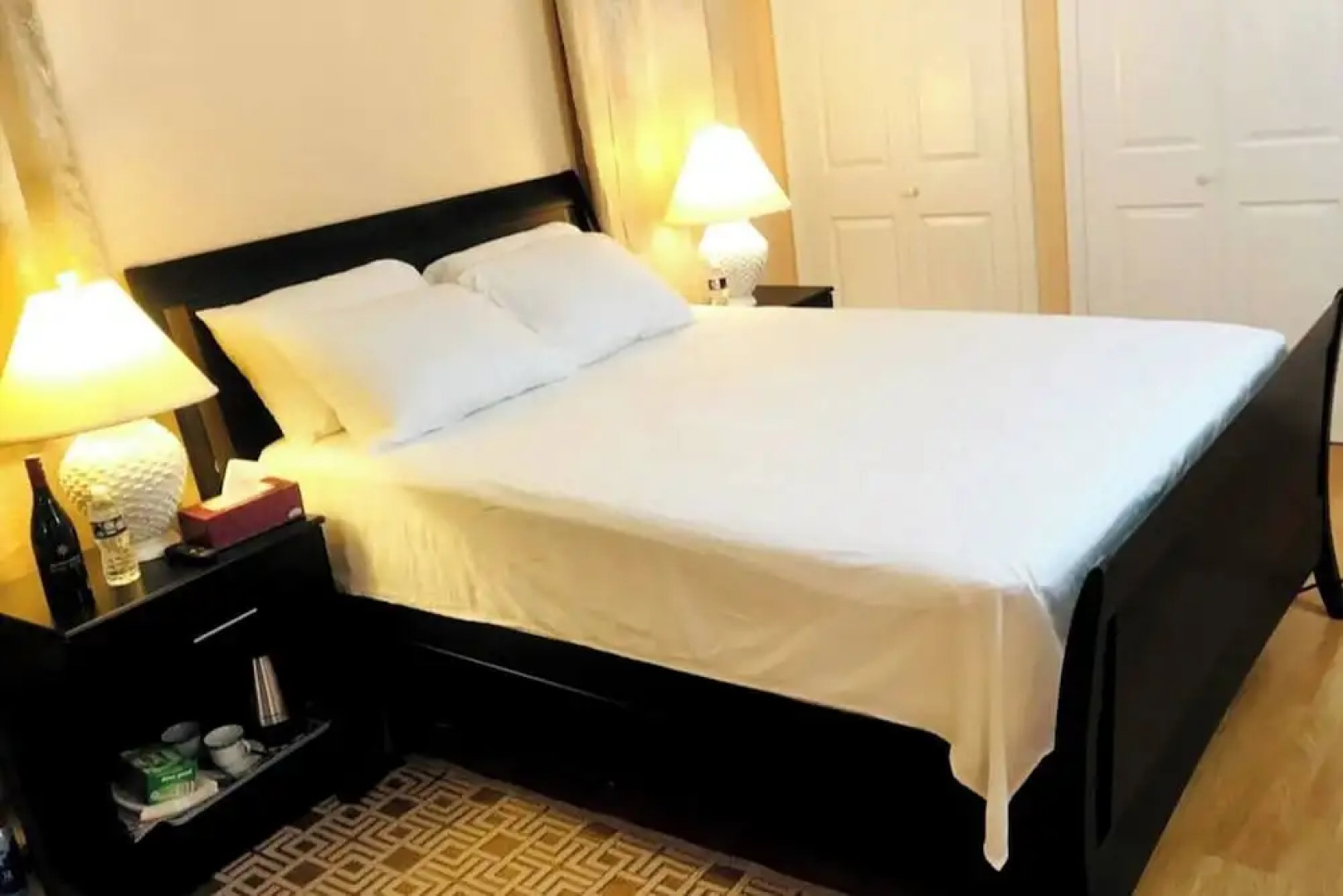 Room in House - Modern Executive Master Bedroom