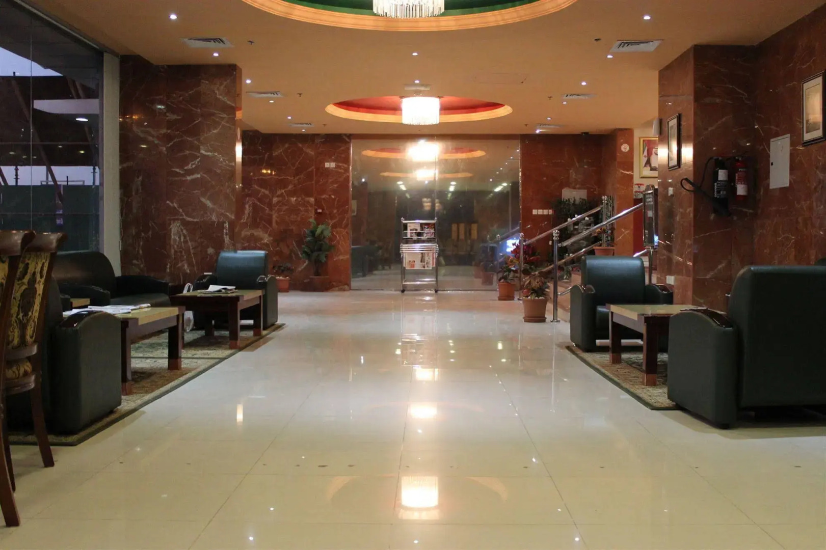 Raynor Hotel Apartments