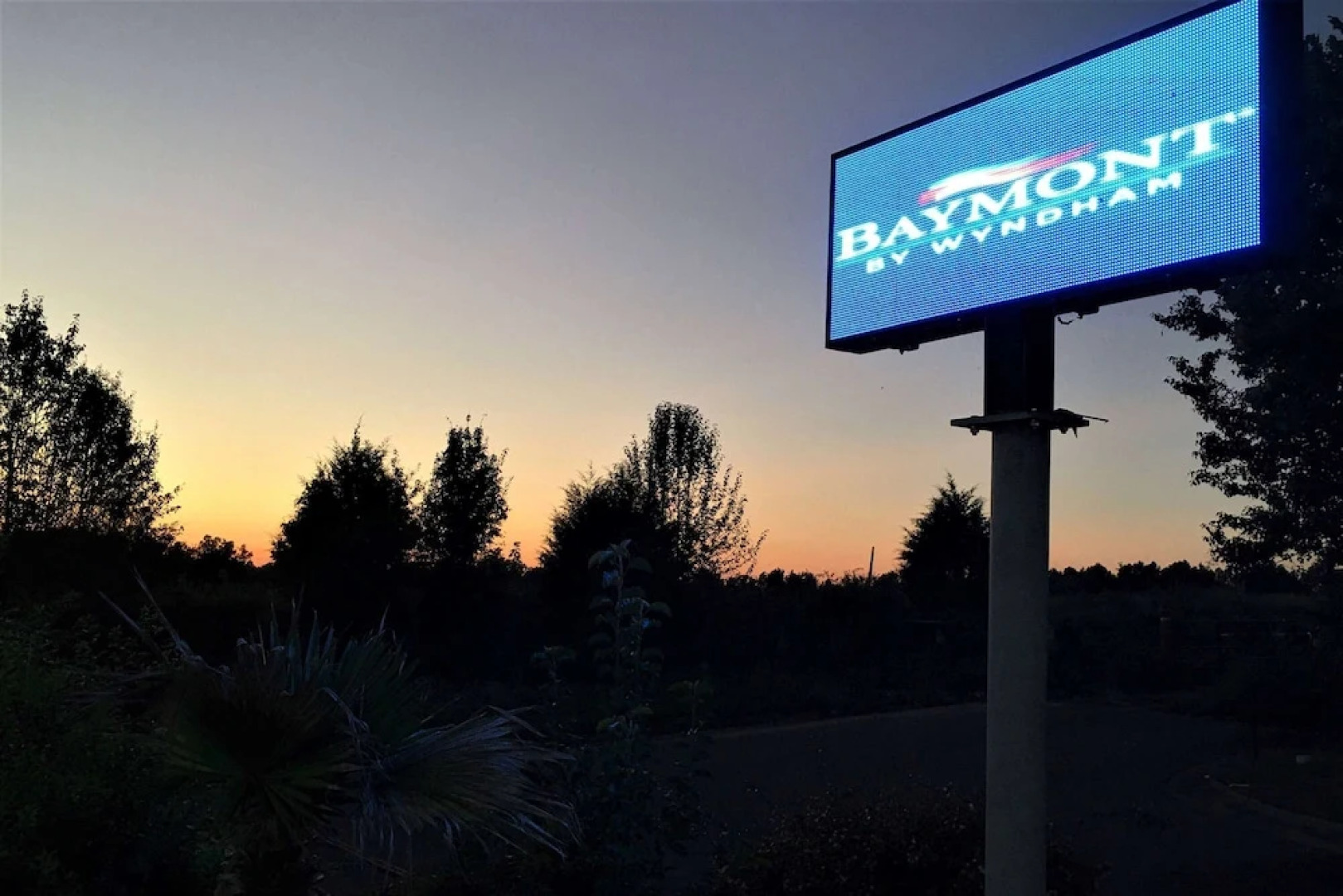 Best Western Country Side Inn