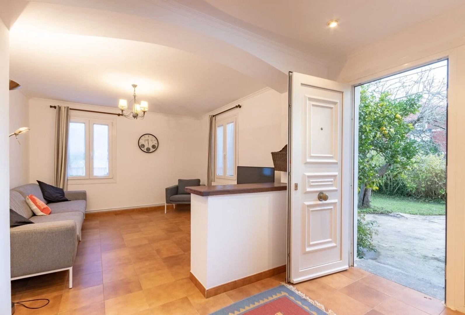 BAKIO ELGUERAY ENA with parking by Aston Rentals