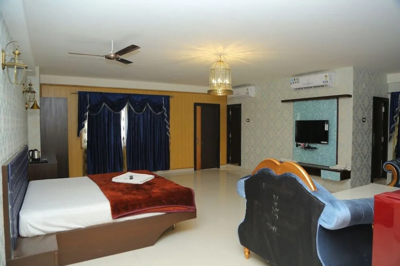 Hotel Santoshi Novatel