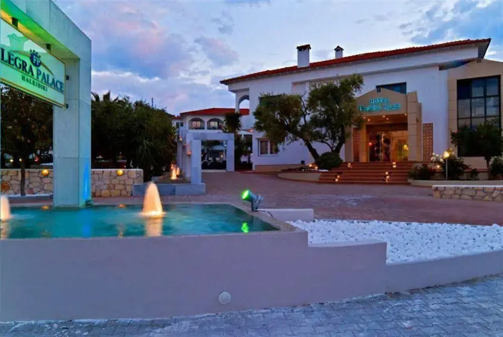 Flegra Beach Boutique Apartments