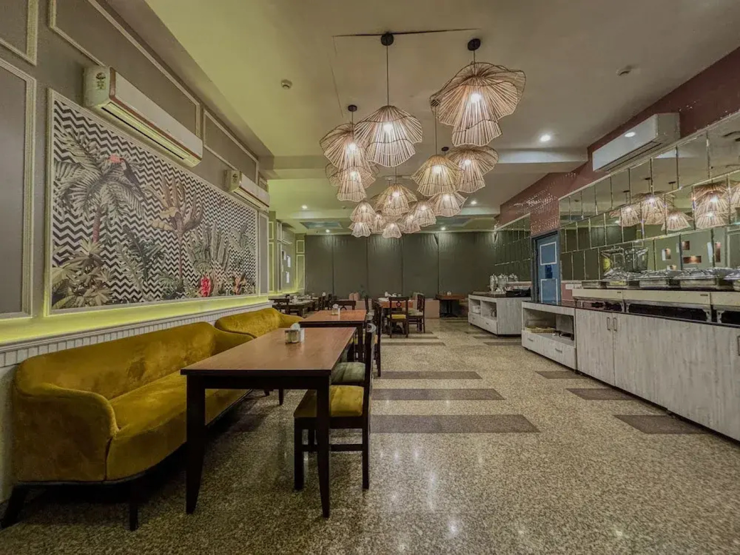 The Grand Hotel Bizzotel