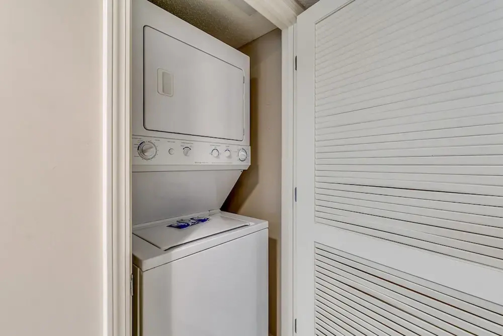 Yacht Club at Barefoot Resort by Condo-World