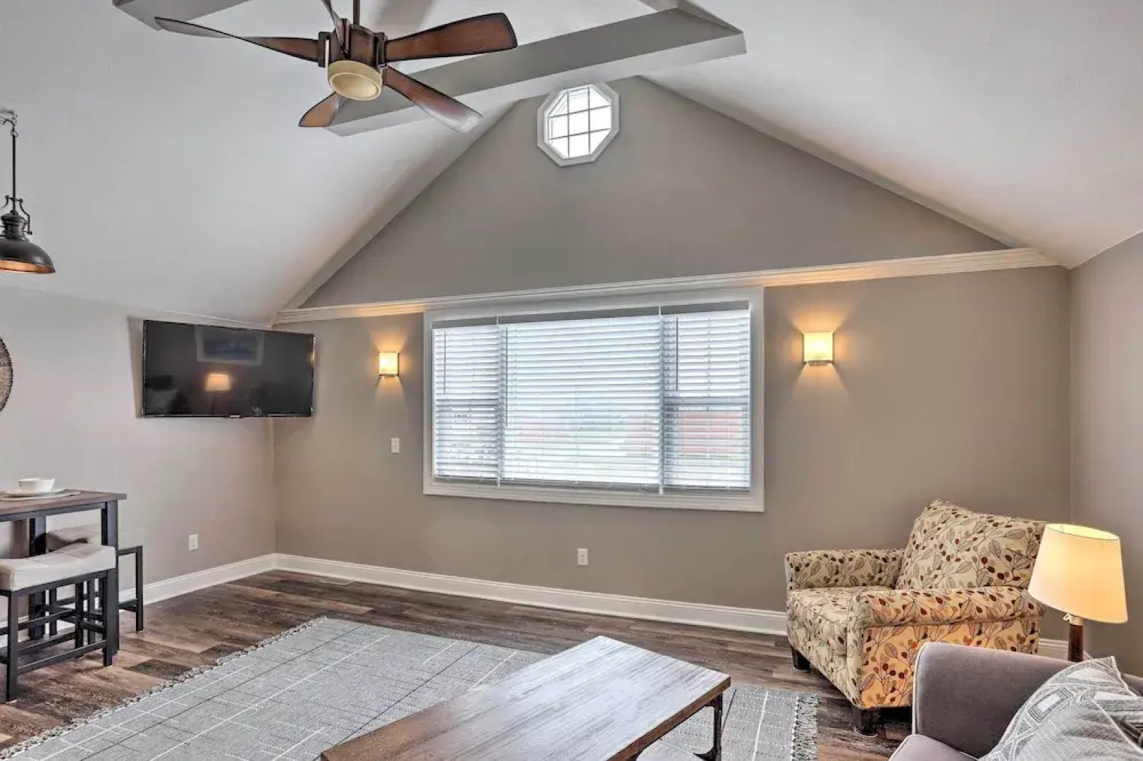 Updated Lake Erie Home ~ 34 Mi to Cedar Point!