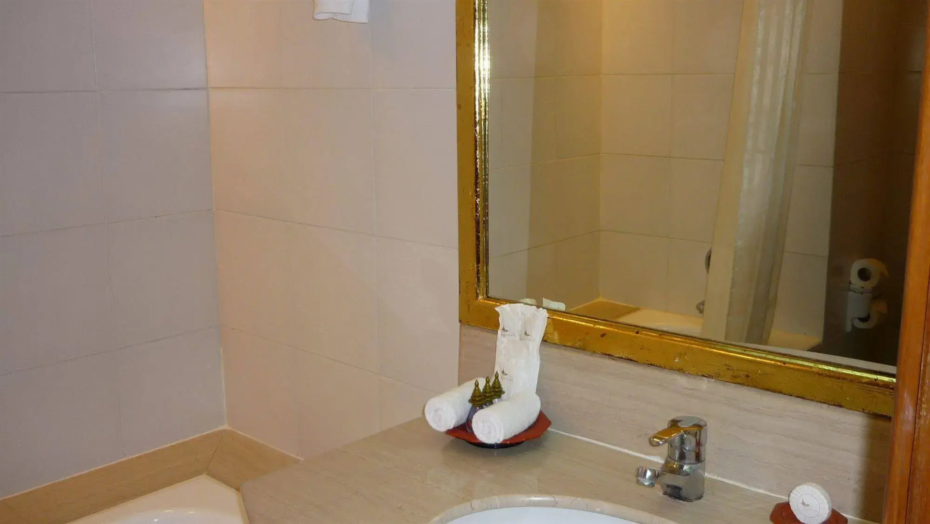 Mercure Mandalay Hill Resort