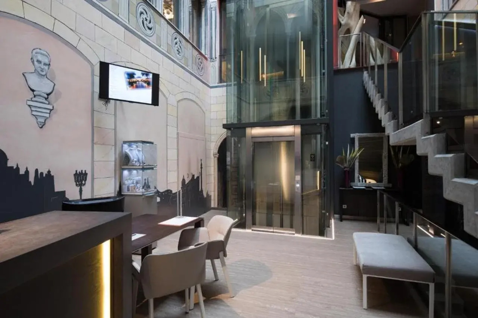 Catalonia Catedral Hotel