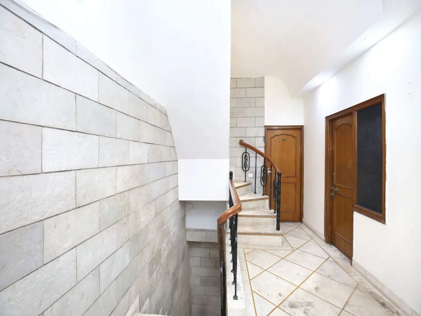 OYO 15030 Hotel ESS PEE Grand