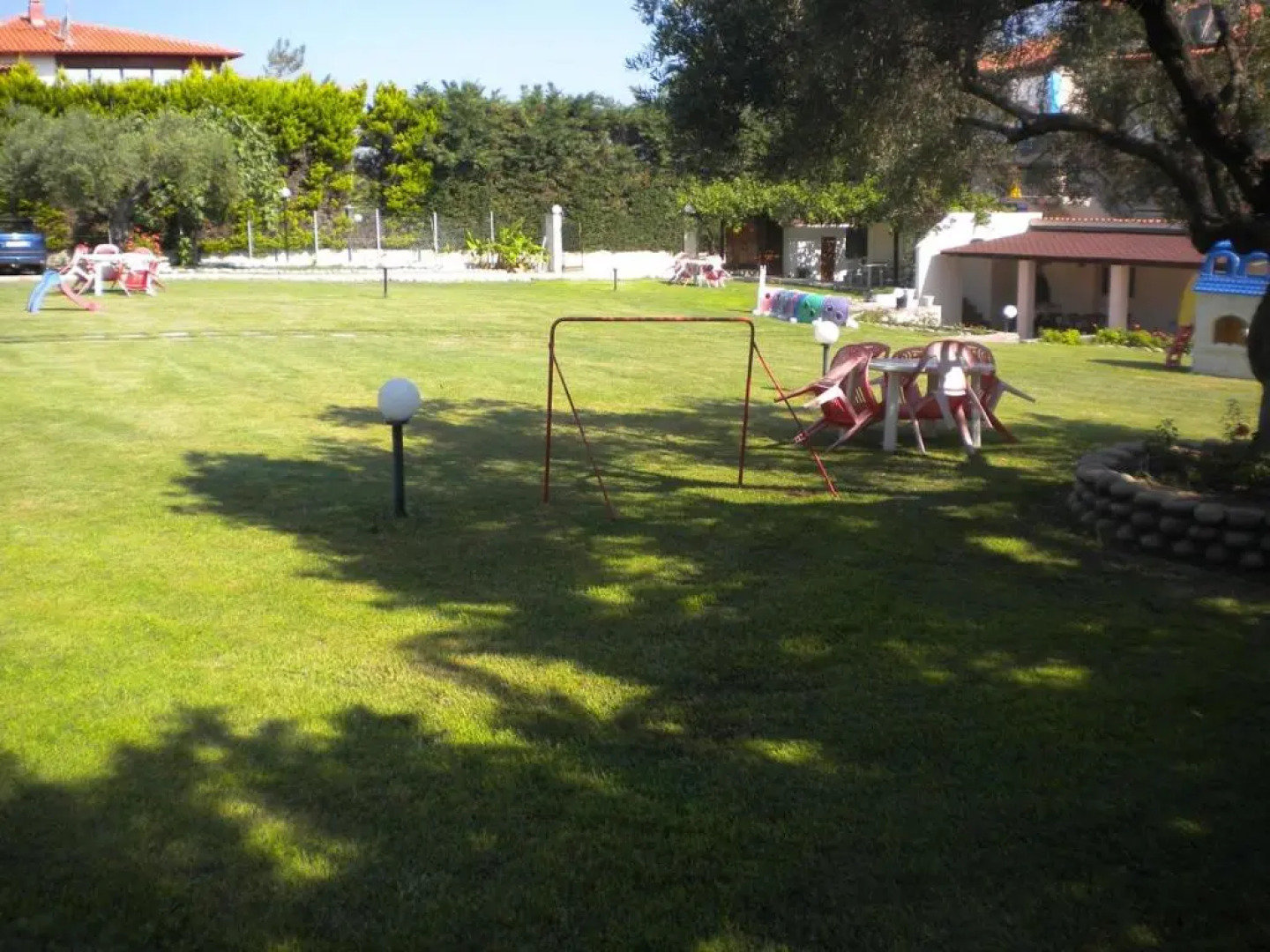 Theramvos Studios By Thomas