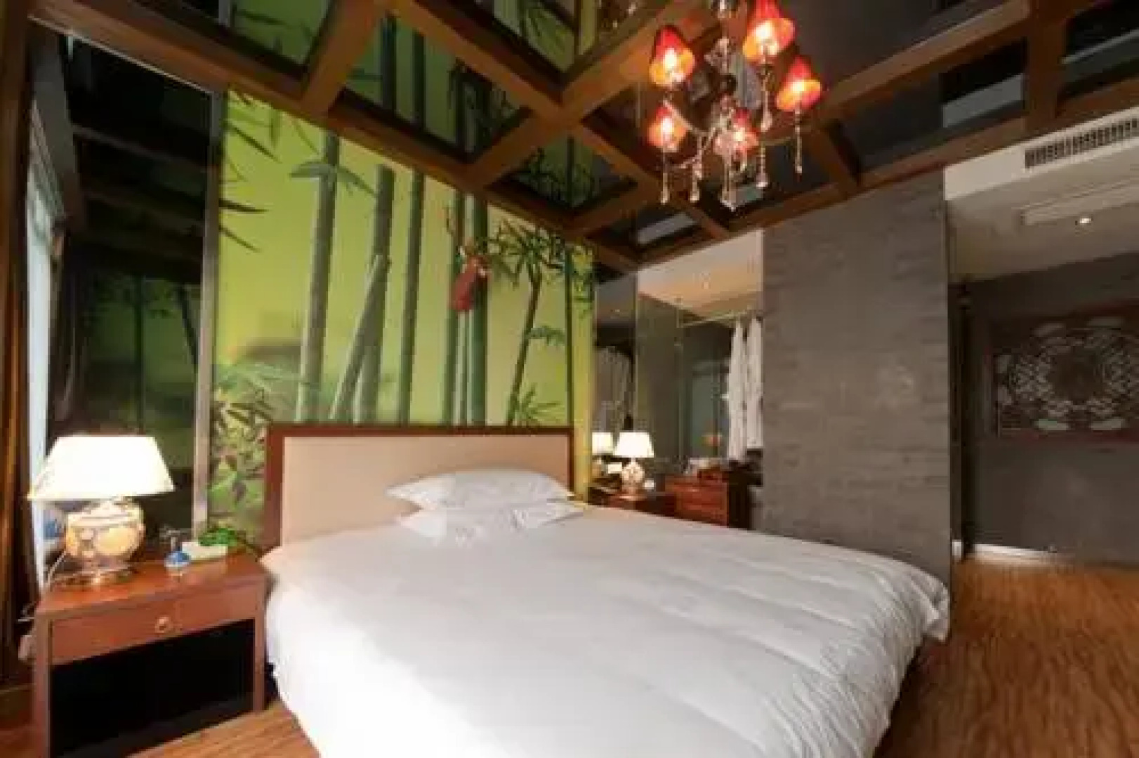 Yangzhou Huafang Fengqing Hotel