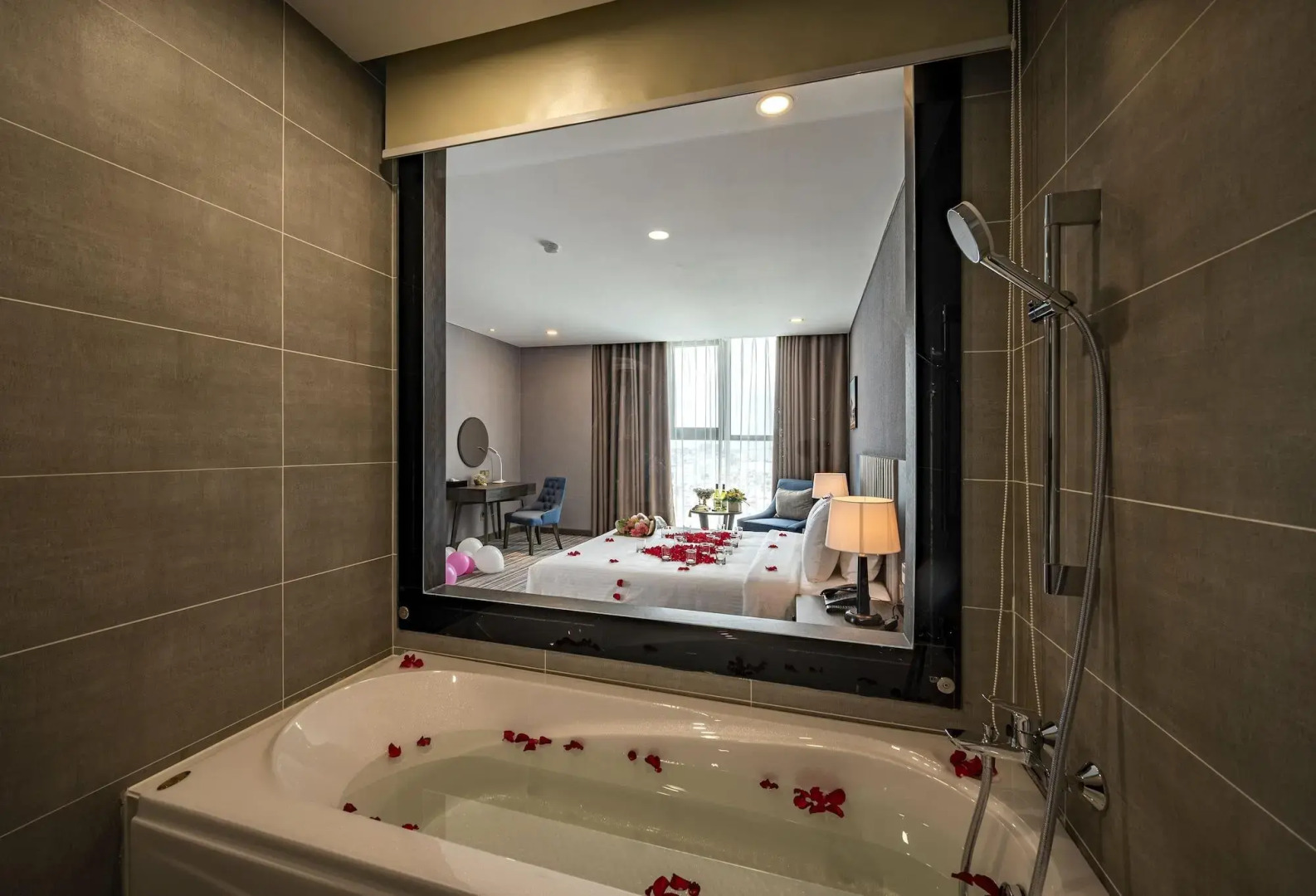 Muong Thanh Luxury Saigon Hotel