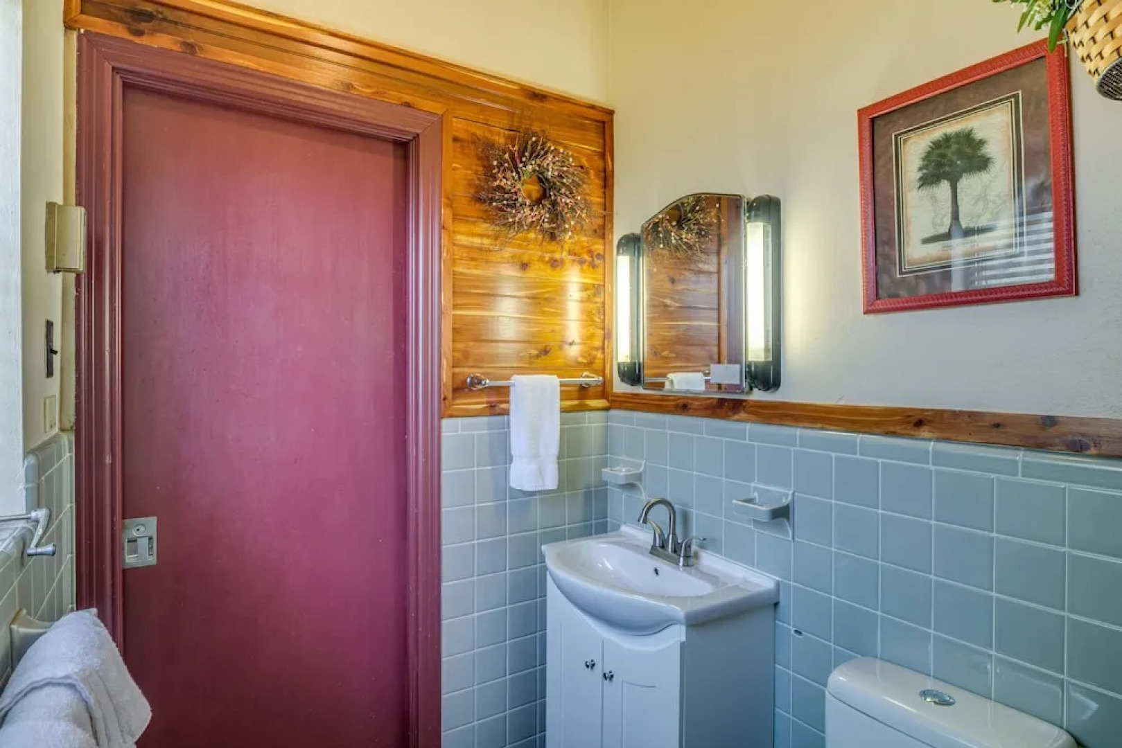 'ledge Lodge' Burkesville Getaway: Pool & Views!