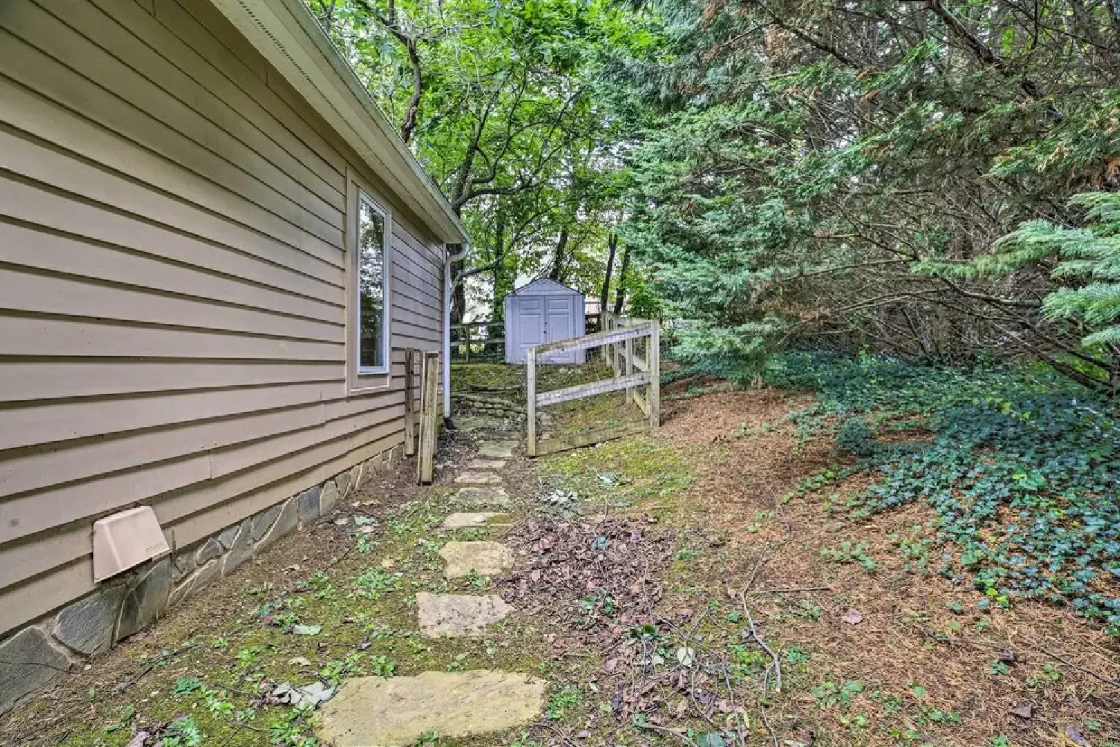 Lovely Blacksburg Hideaway < 1 Mi to Virginia Tech