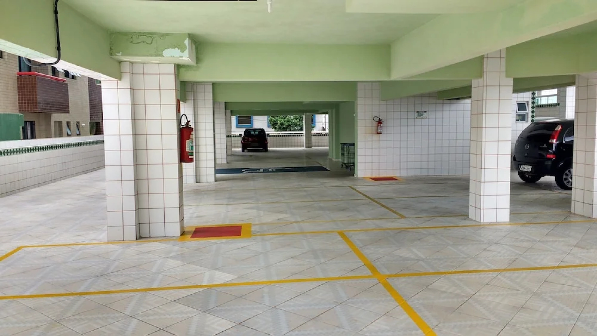 Apto. Pé na areia com Churrasqueira