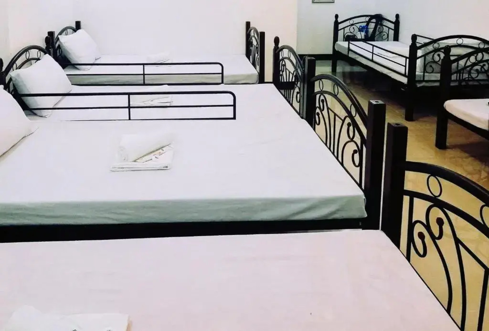 Sunrise Garden Lake Resort