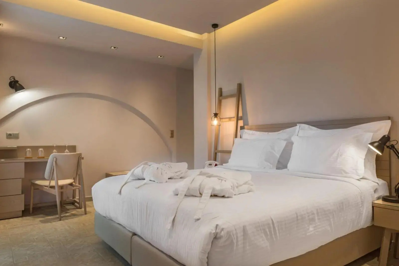 Hotel Pyrgos Boutique & Suites