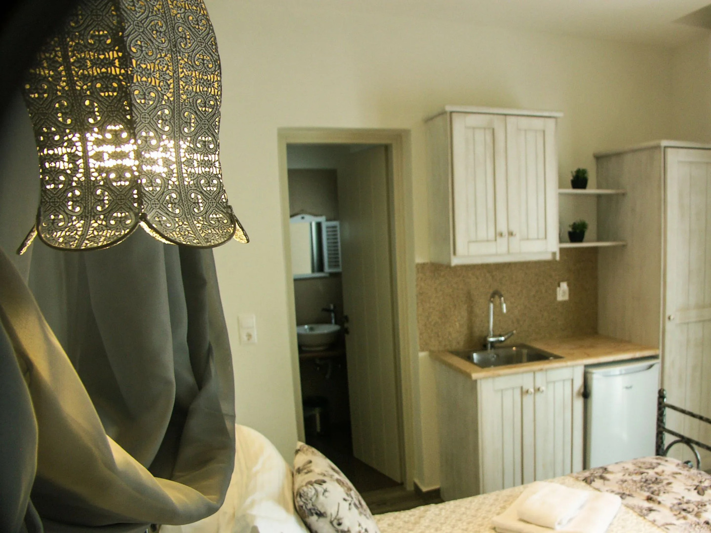 Naxos Petite Studios