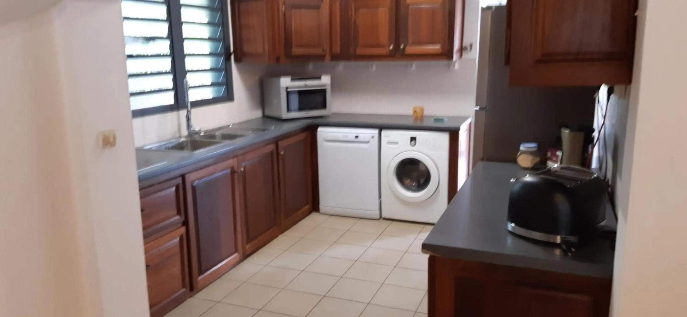 La Kaz Paille en Queue, Magnifique Villa F5 récemment rénovée avec piscine et Jacuzzi sur La Possession