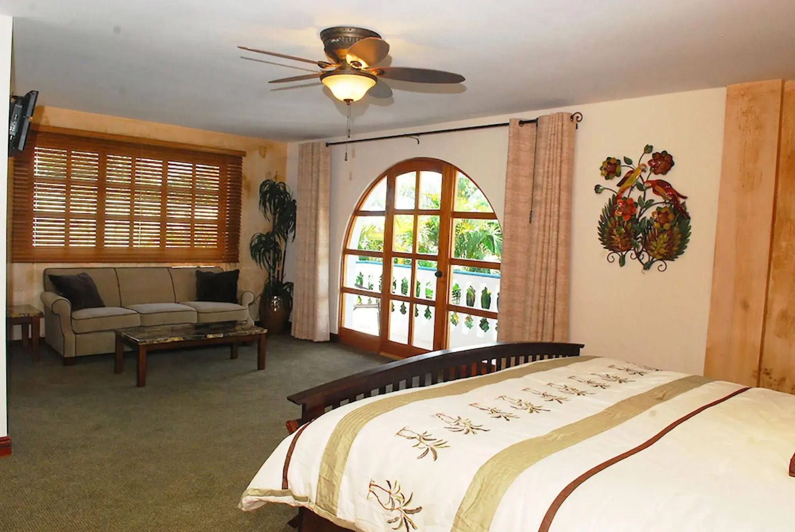 Buena Vista Chic Hotel