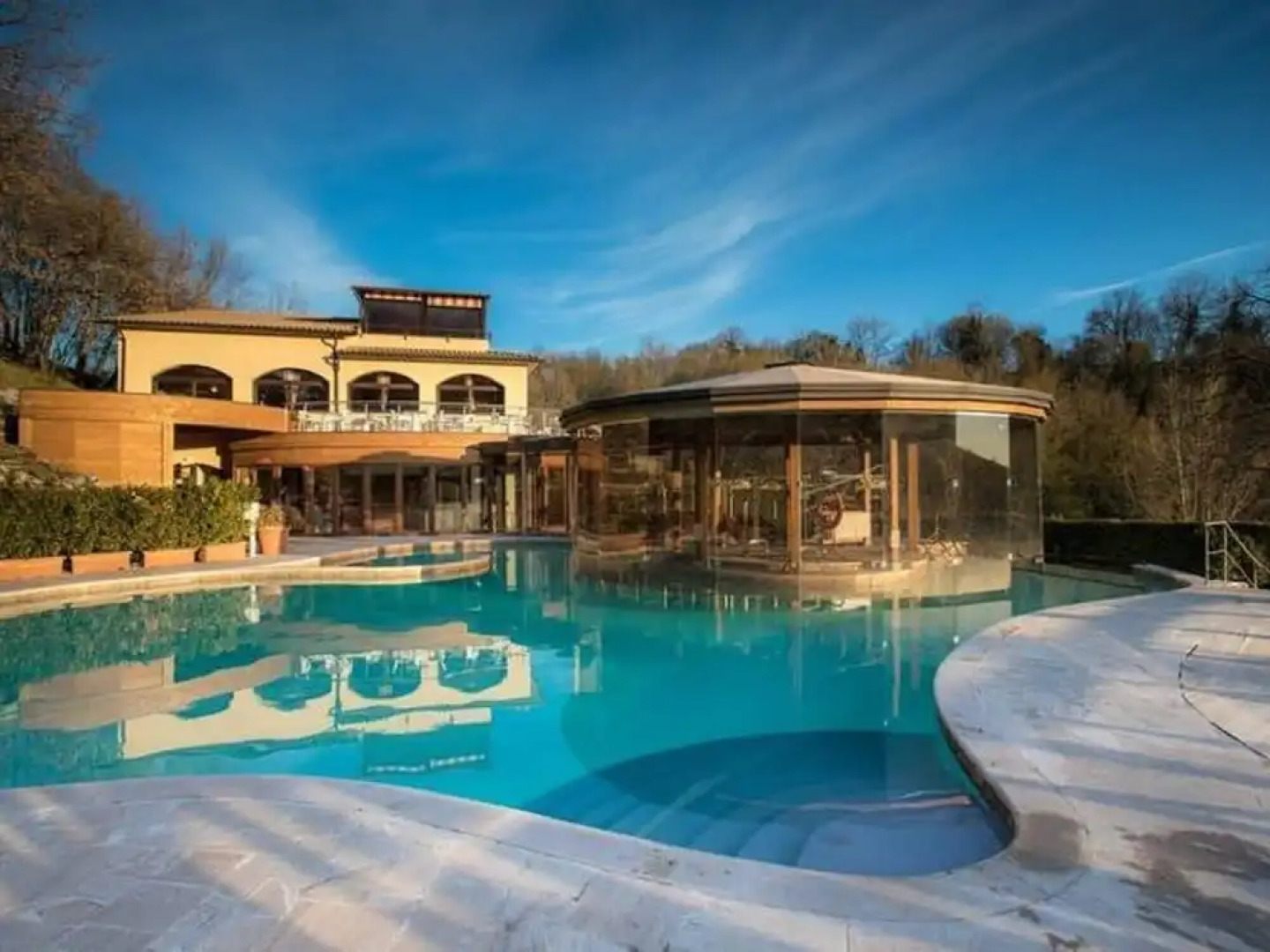 Elegant Villa With Spa in Sorano