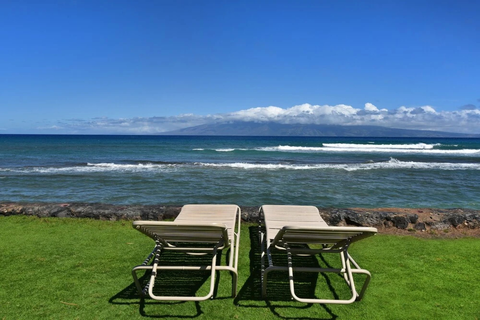 Papakea G301 by RedAwning