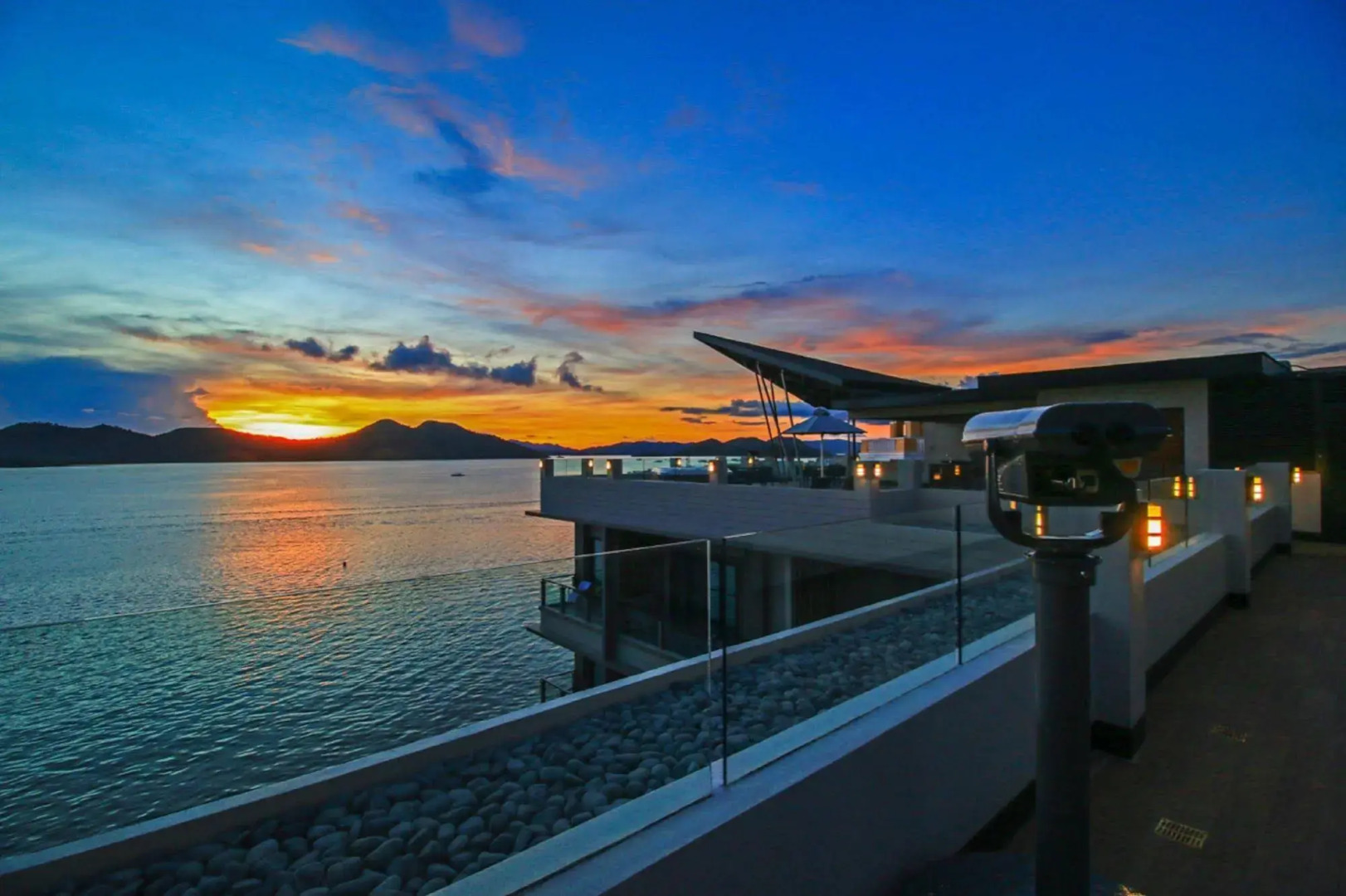 Two Seasons Coron Bayside Hotel