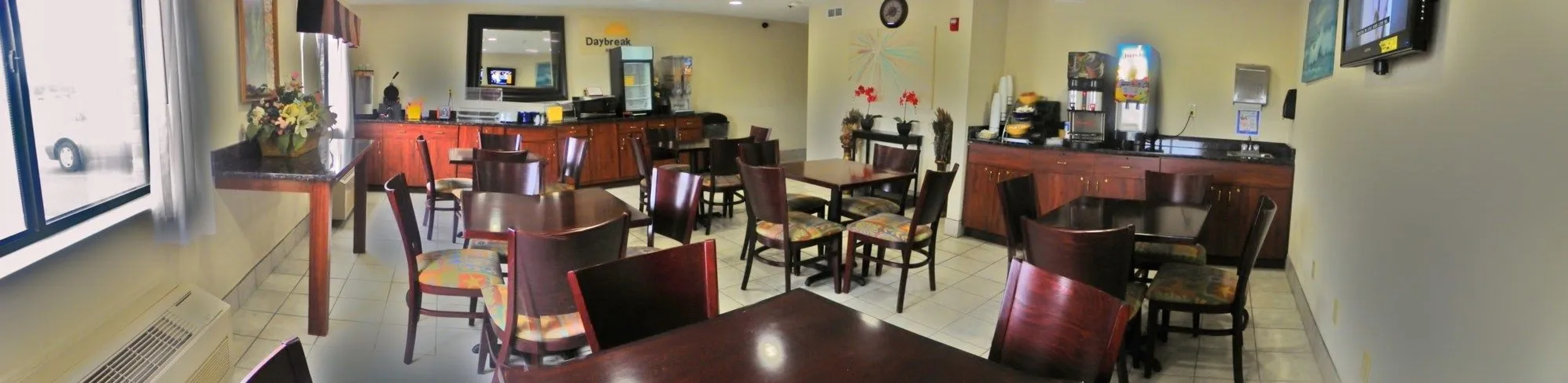 Royalton Inn & Suites