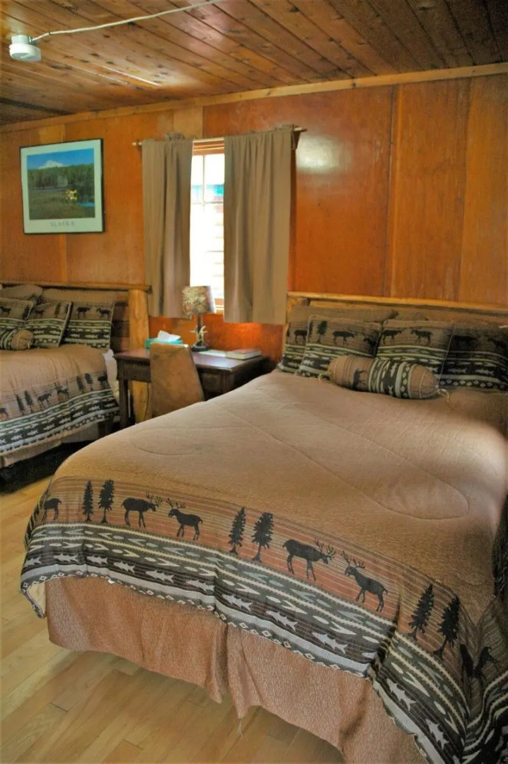 Gwin's Lodge & Roadhouse Est. 1952