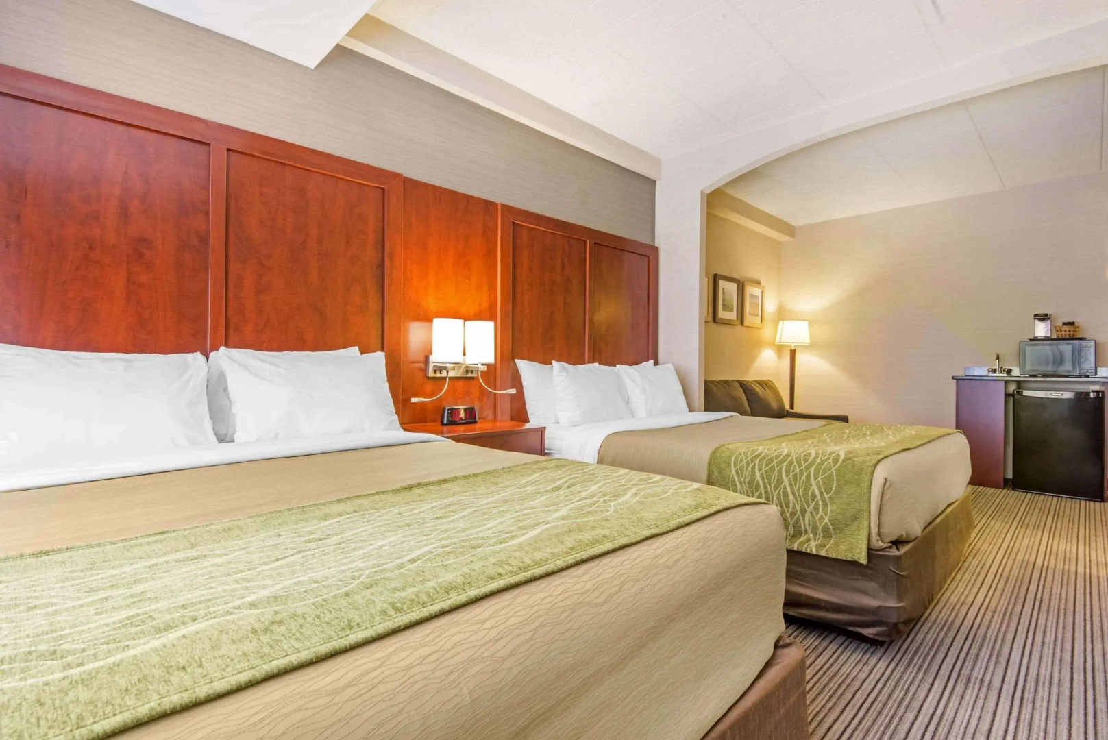 Holiday Inn Express & Suites