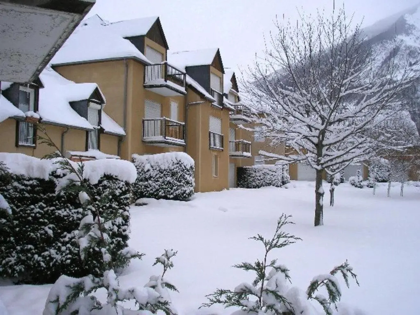 Appartement Esquièze-Sère, 2 pièces, 6 personnes - FR-1-402-28