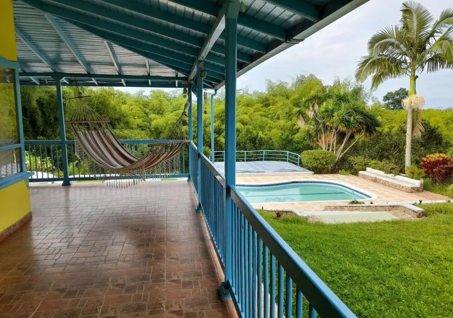 BRUGMANSIA country hotel