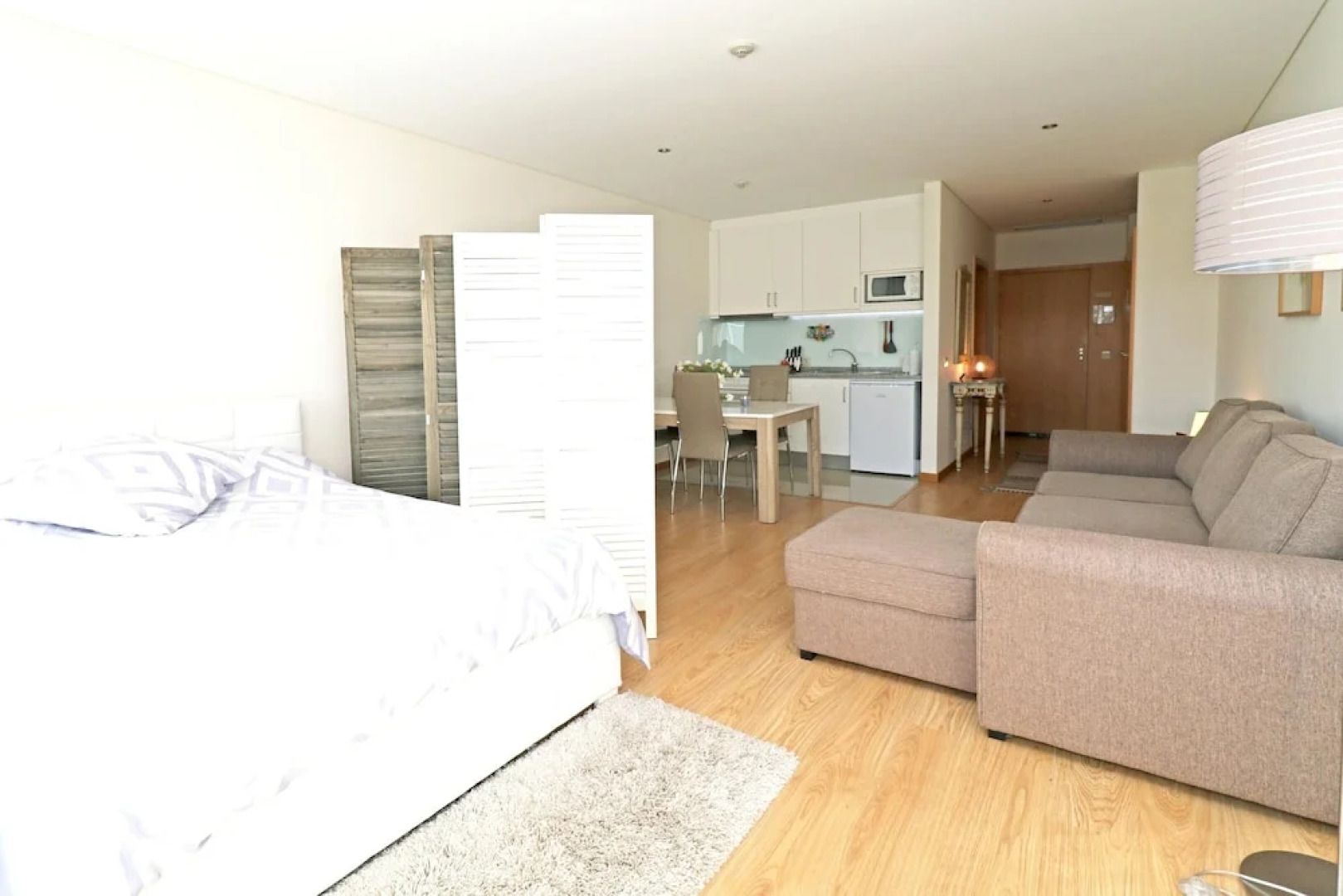 Studio in Esposende, With Wonderful Lake View, Pool Access, Enclosed G