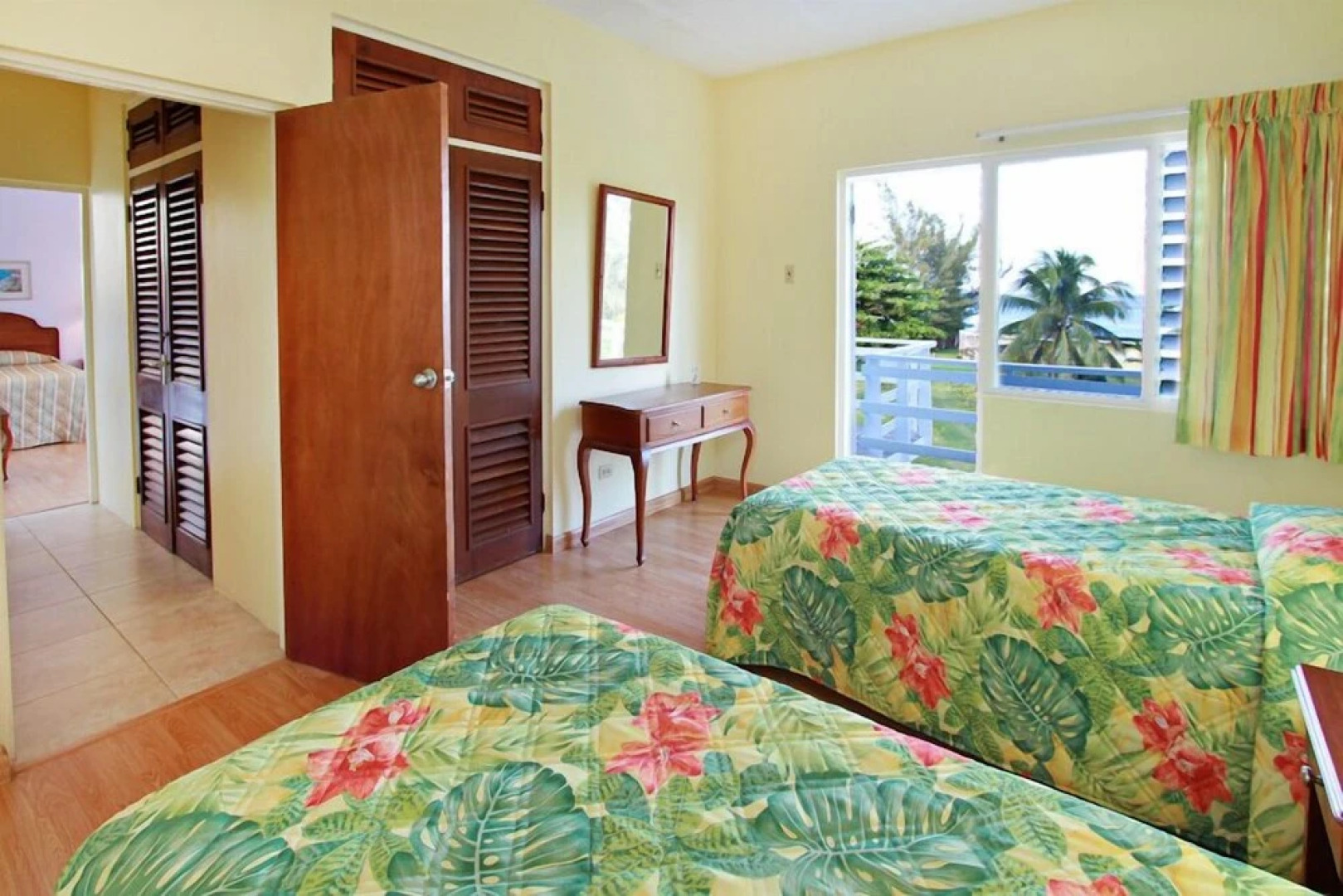 Miramar Villas, 6br by Jamaican Treasures