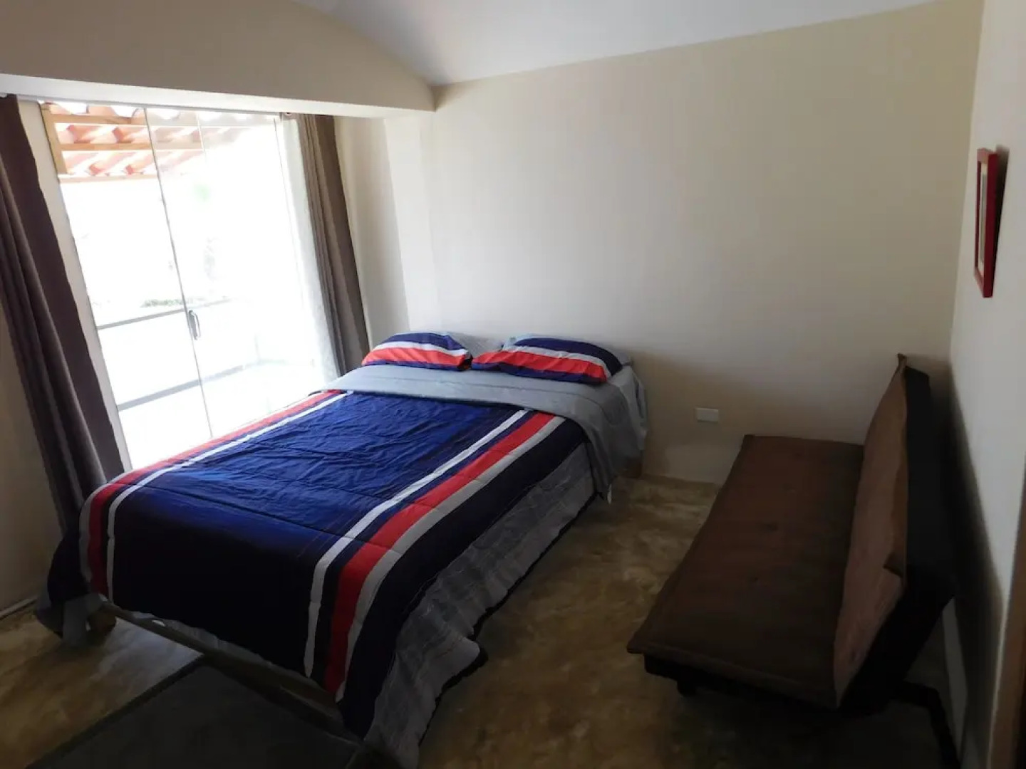 Nuna Chak Hostel & Café